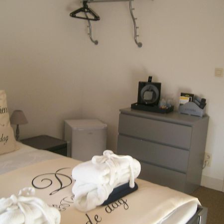 B&B Carpe Diem # Linea Maaseik Exterior foto